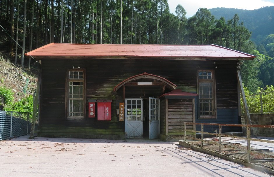 資料館建屋正面.JPG